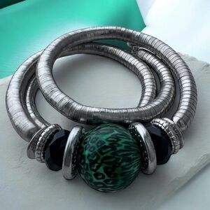 💎Coiled Bracelet with Chunky Beads